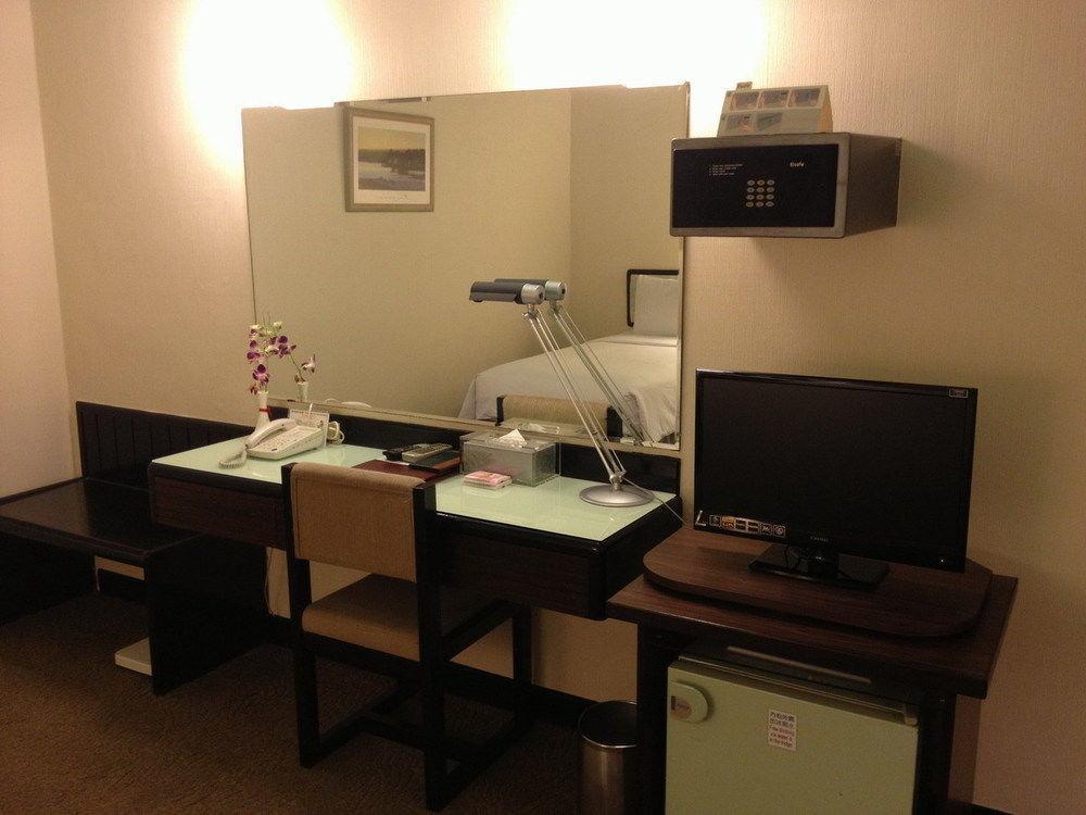 The Premier Hotel Tainan Zewnętrze zdjęcie