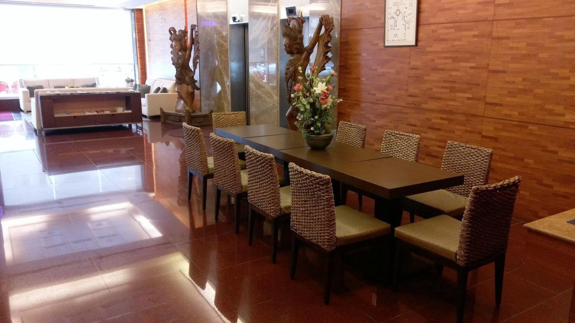 The Premier Hotel Tainan Zewnętrze zdjęcie