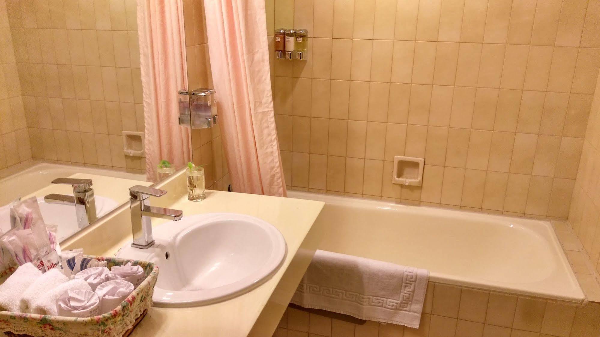 The Premier Hotel Tainan Zewnętrze zdjęcie