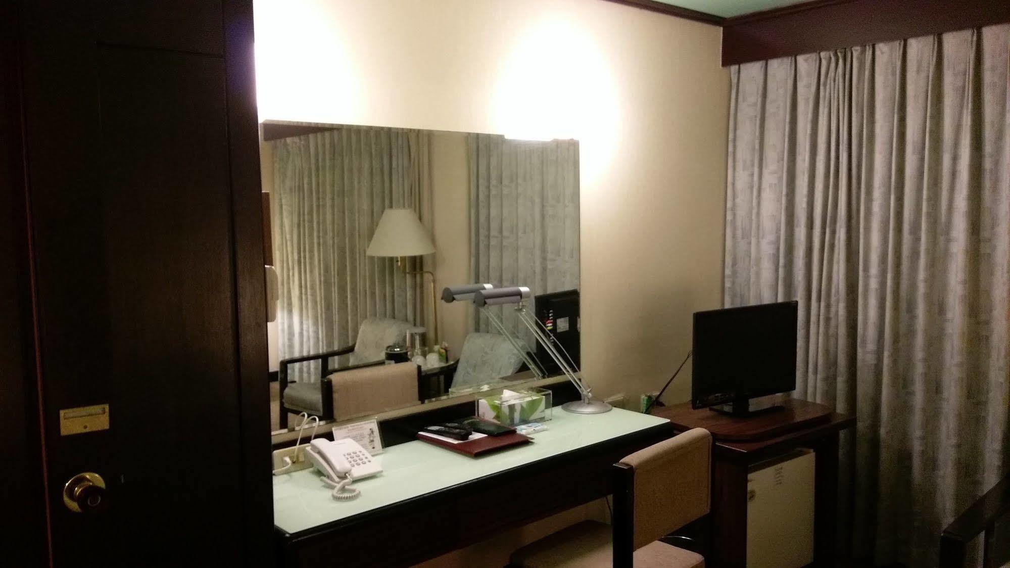 The Premier Hotel Tainan Zewnętrze zdjęcie