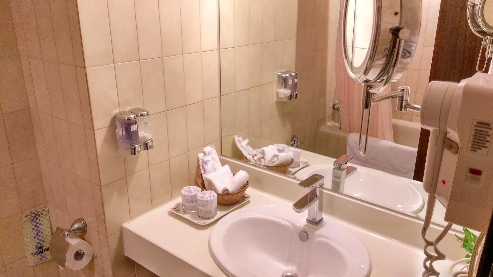 The Premier Hotel Tainan Zewnętrze zdjęcie
